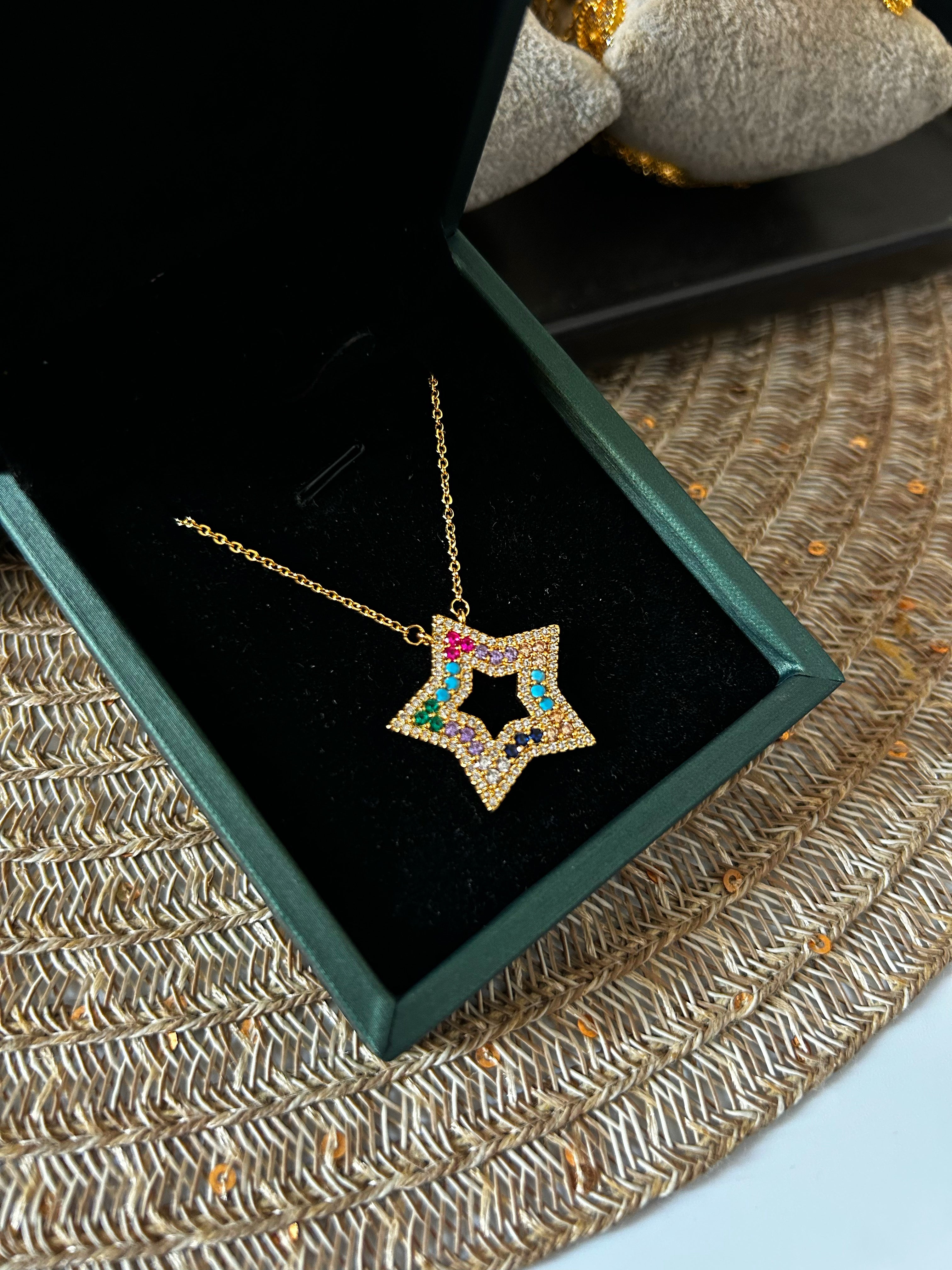 Collier Anna