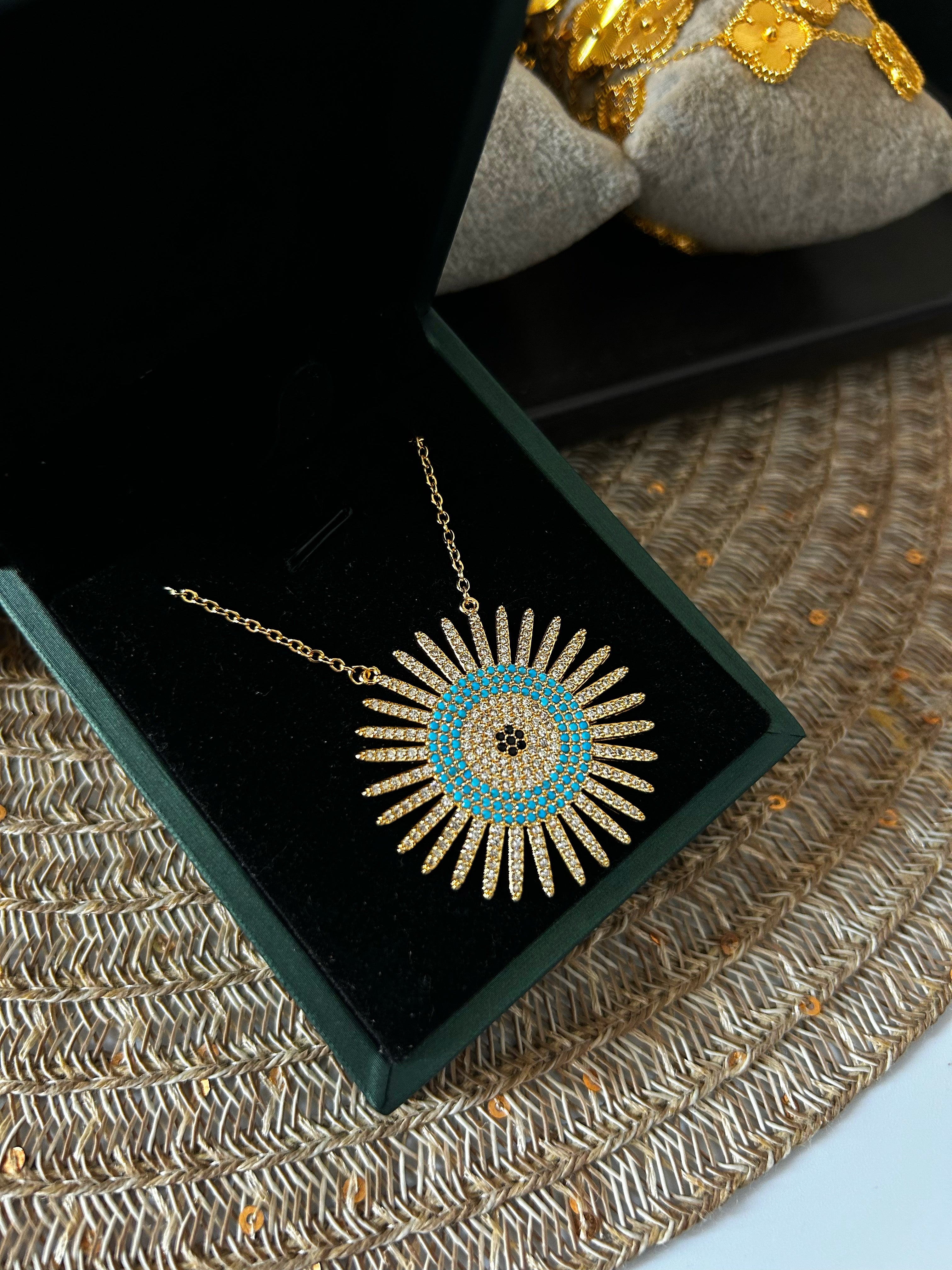 Collier Ayana